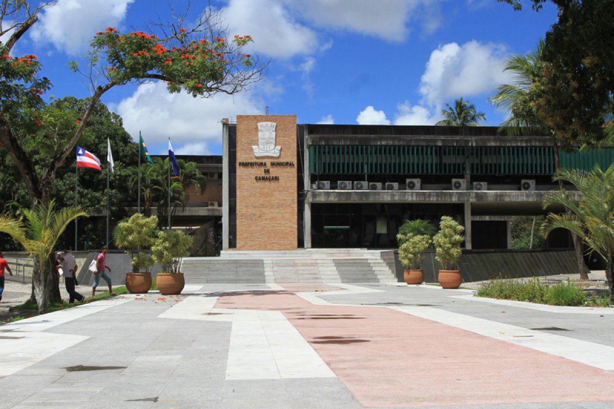 Prefeitura de Camaçari exonera 73 servidores dois dias depois do 2º turno das eleições