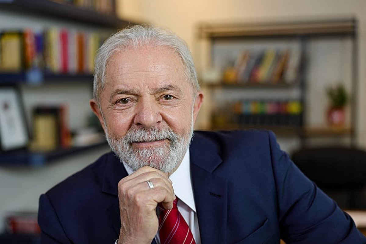 Lula reforça lado nas eleições estadunidenses: "Kamala ganhando é muito mais seguro para fortalecer a democracia"