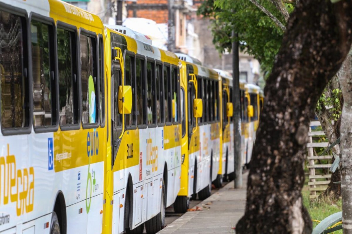 Ônibus voltam a circular em bairros do Complexo do Nordeste de Amaralina dois dias após operação policial