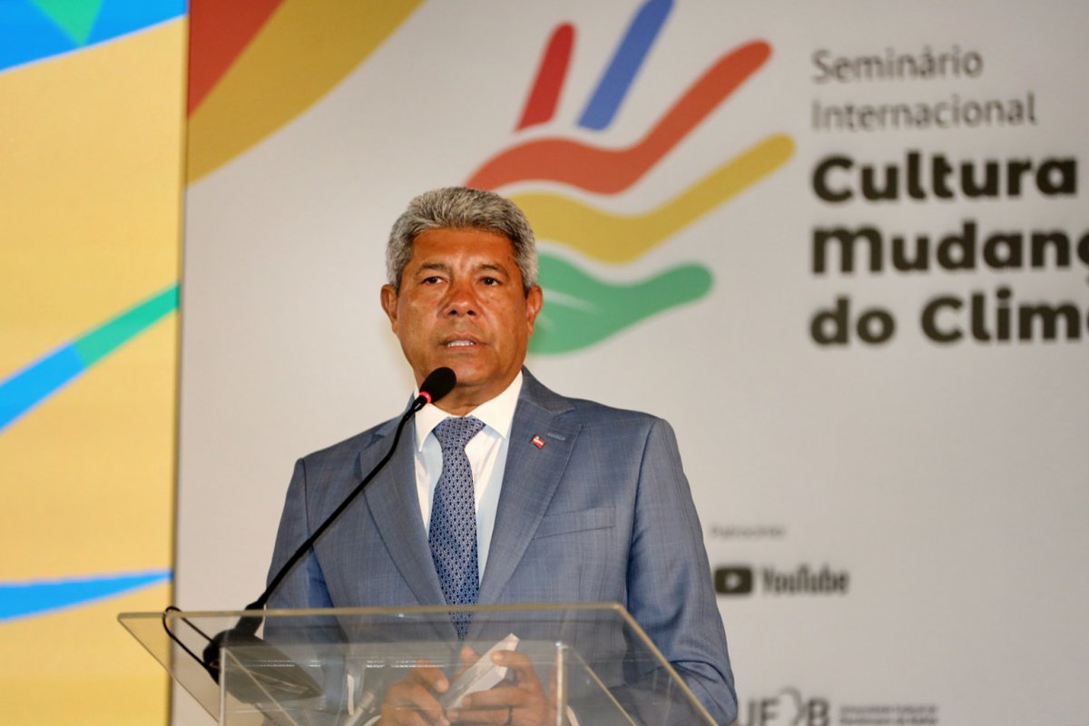 Vídeo: Jerônimo promete apresentar prazos contratuais para entrega da nova rodoviária de Salvador