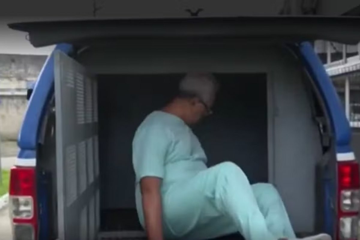 Médico preso por ofensas racistas contra auditora na Bahia ganha habeas corpus