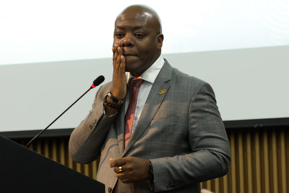 Silvio Almeida tem livros suspensos pela editora Record após acusações