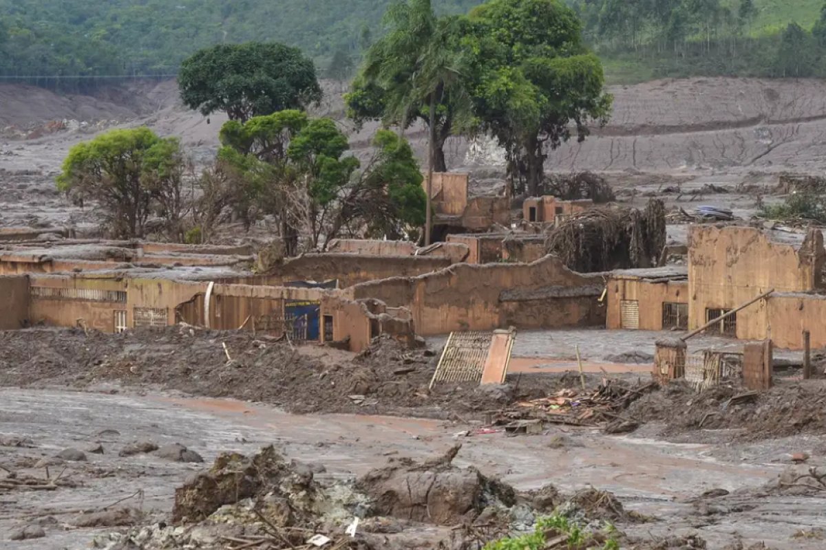 Após 9 anos da tragédia de Mariana, atingidos ficam entre acordo no Brasil e ação em Londres