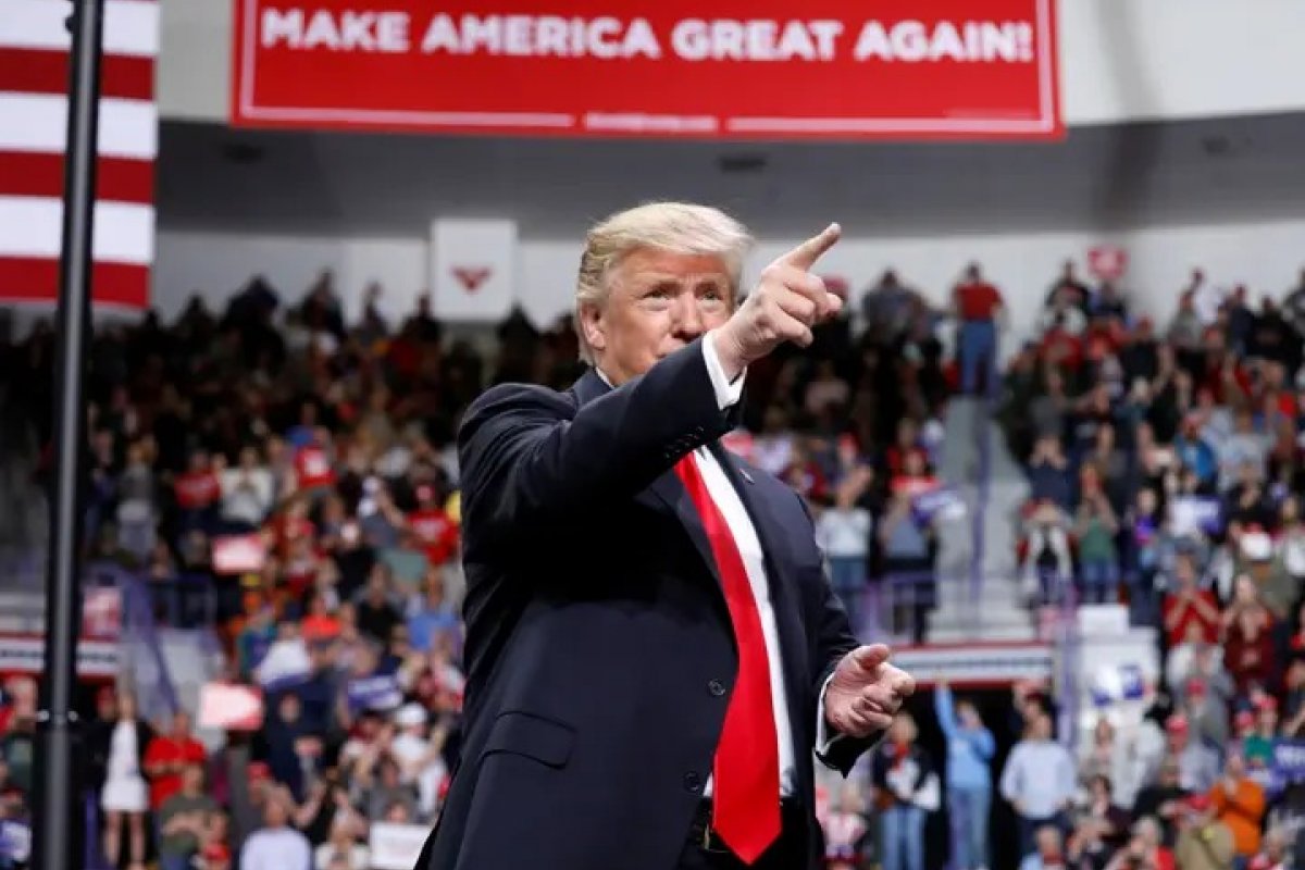 Eleito presidente dos EUA, Trump diz em discurso que 'América lhe deu mandato sem precedentes'