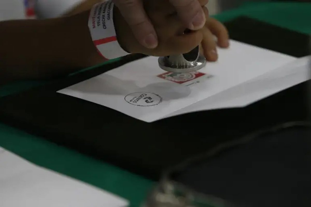 Começa campanha Papai Noel dos Correios; veja como adotar cartinha na Bahia