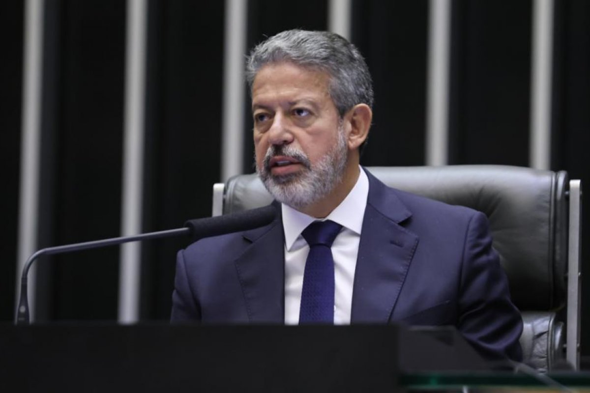 Lira ainda não oficializou comissão do projeto da anistia do 8/1, dez dias após anúncio