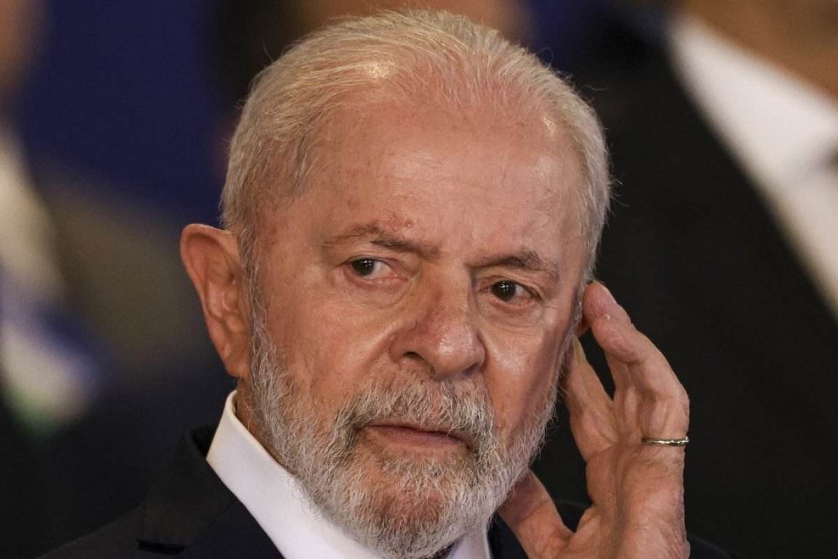 Lula não vai comparecer à posse e tampouco tem pressa em falar diretamente com Trump
