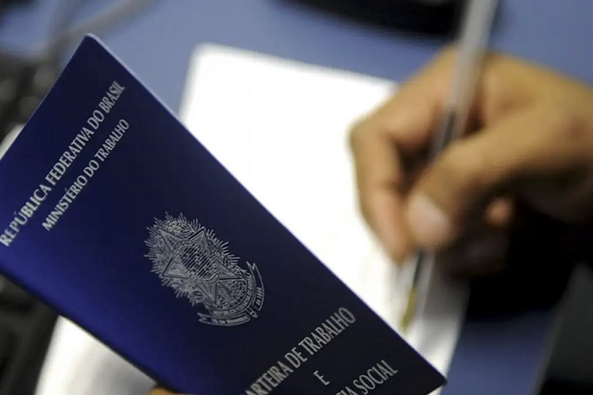 Confira as vagas de emprego disponíveis para esta segunda-feira (11)