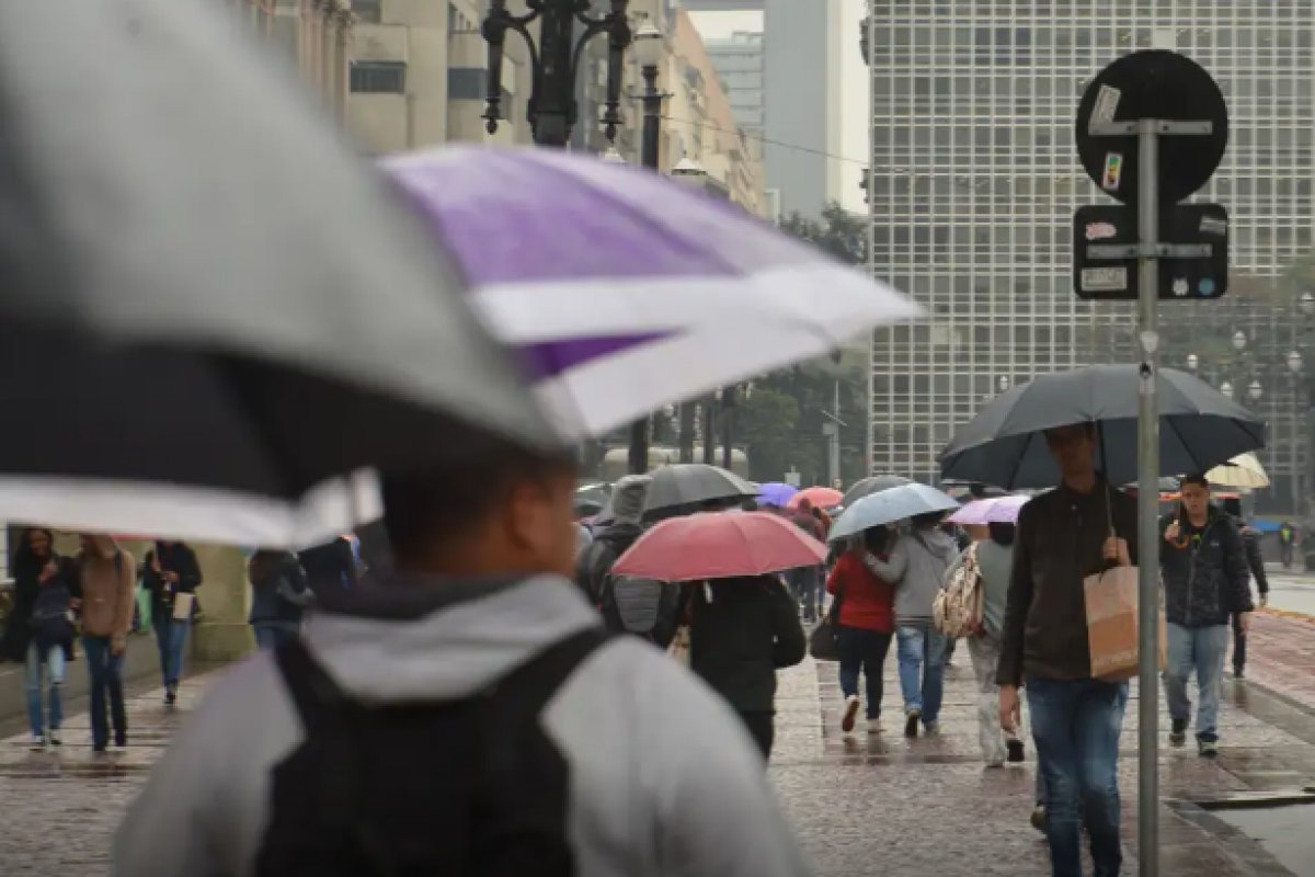 Inmet emite alerta sobre fim de semana chuvoso em quase todo o Brasil