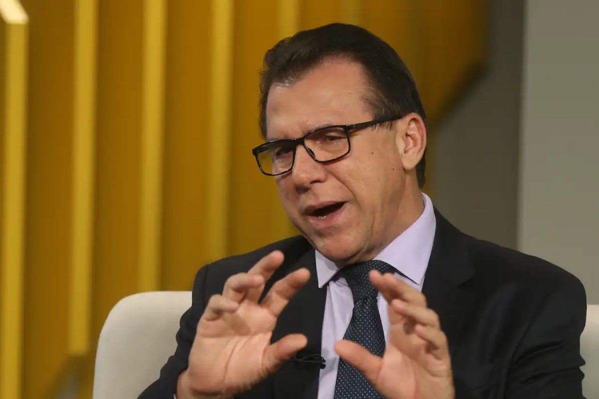 Fim da escala 6x1: Luiz Marinho defende que redução da jornada de trabalho deve ser resultante de decisão coletiva