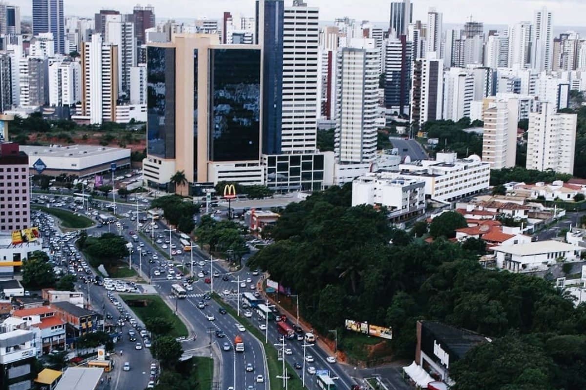 Jogo do Brasil altera transito de Salvador nesta terça-feira (18)
