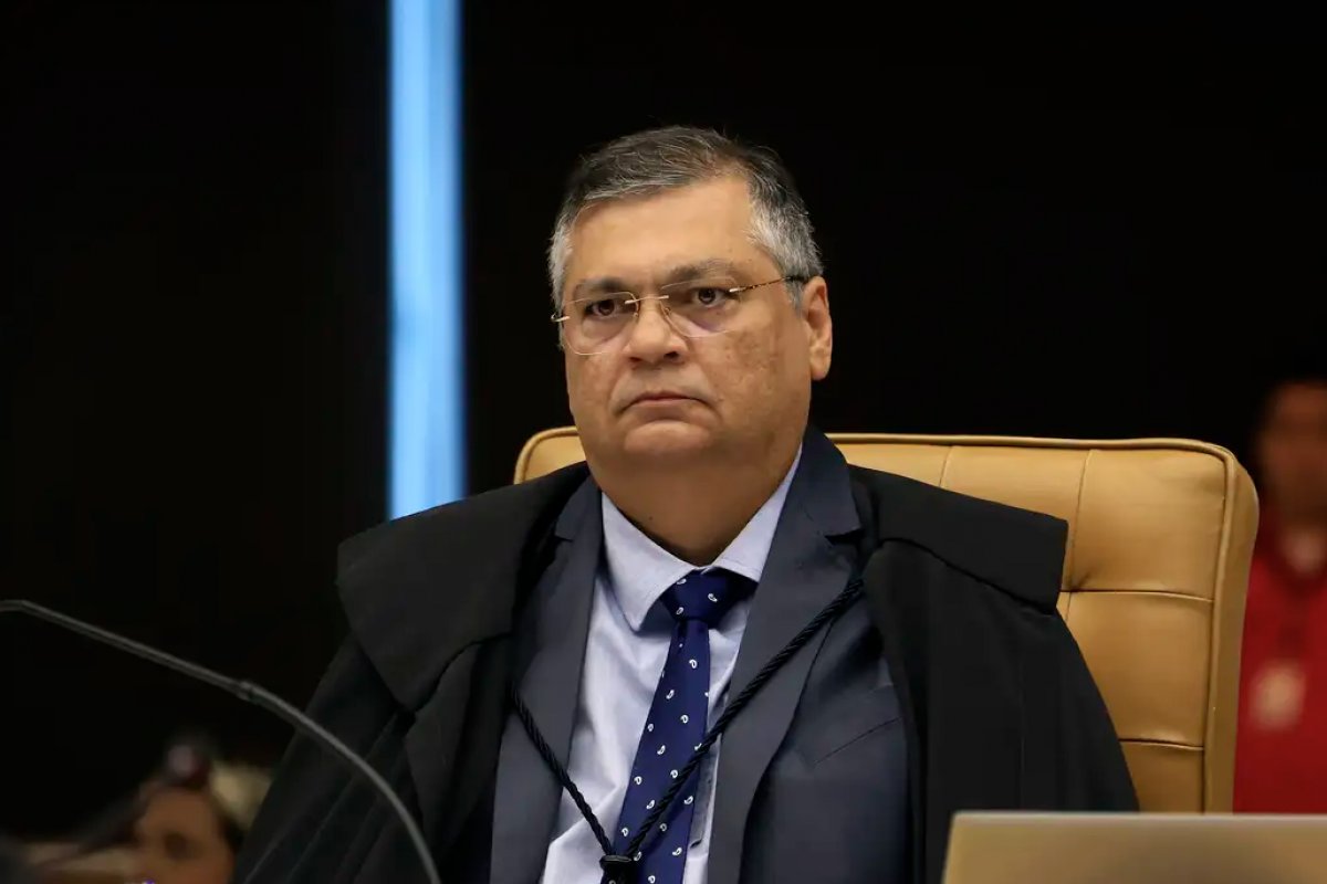 Dino mantém suspensão da execução de emendas parlamentares