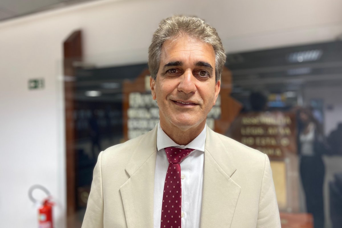 Robinson Almeida minimiza influência de Bolsonaro e Trump nas eleições de 2026 e aposta na reeleição de aliados