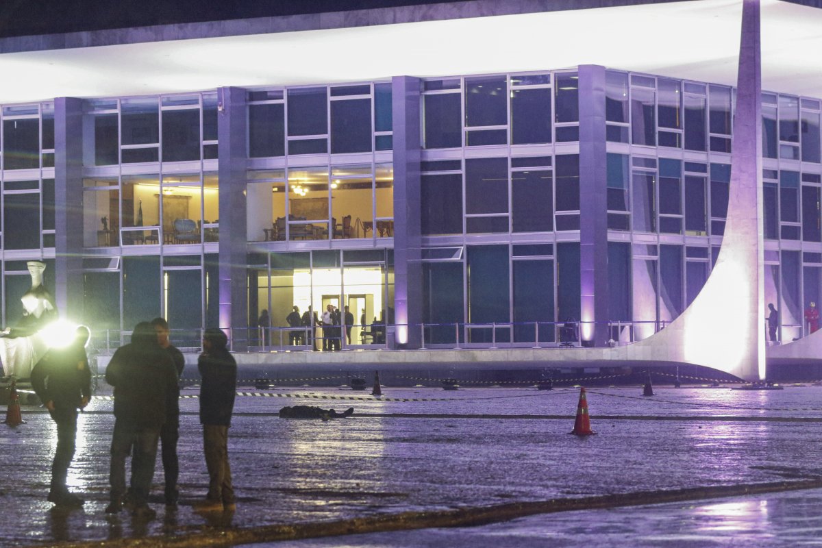 'Alerta máximo no coração político do Brasil'; imprensa internacional repercute explosões antes do G20