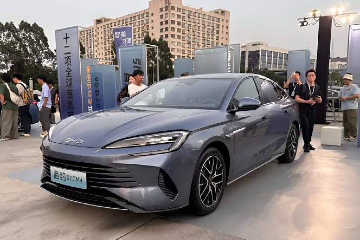 BYD testa sedã híbrido Seal híbrido no Brasil