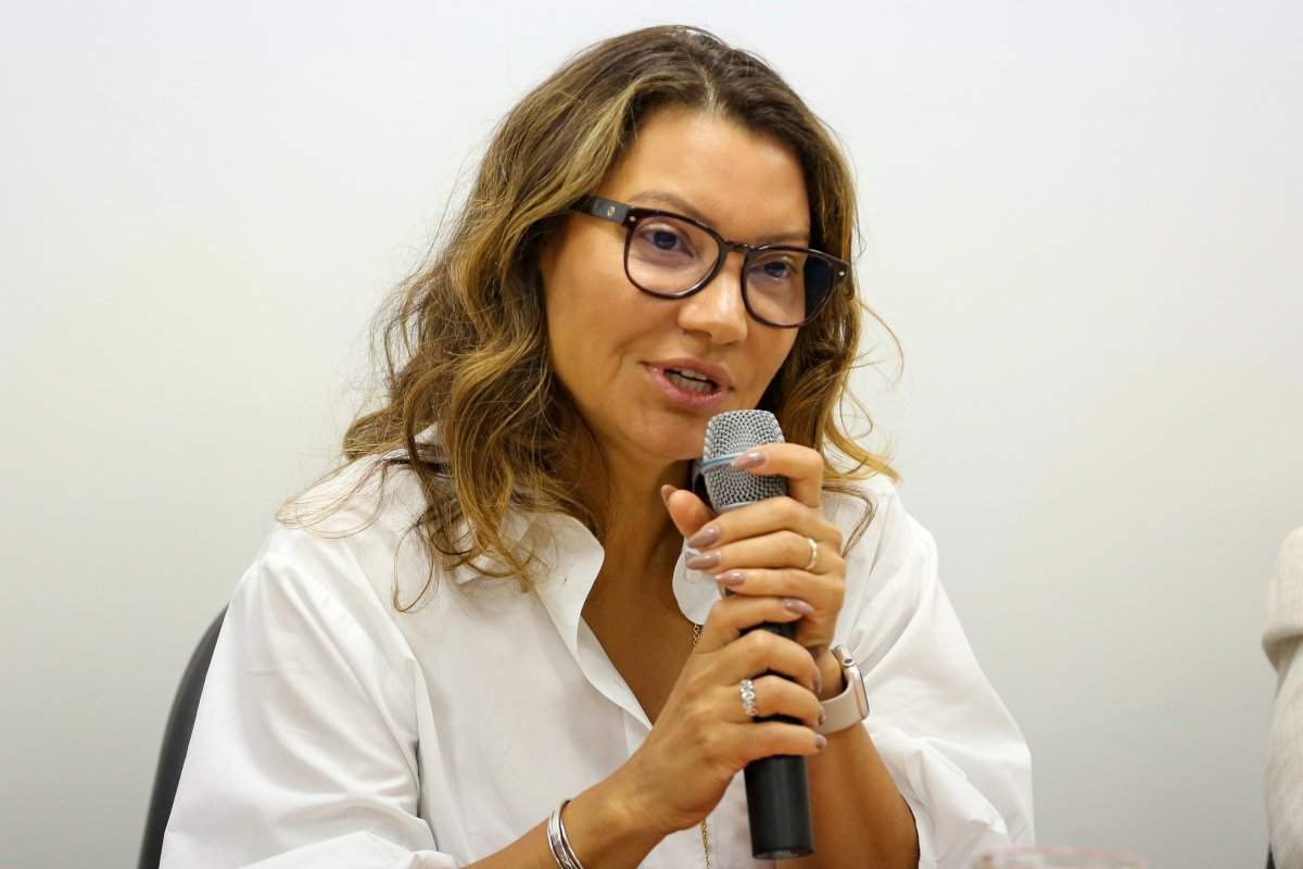 Janja se irrita após mulher chamar festival no G20 de Janjapalooza