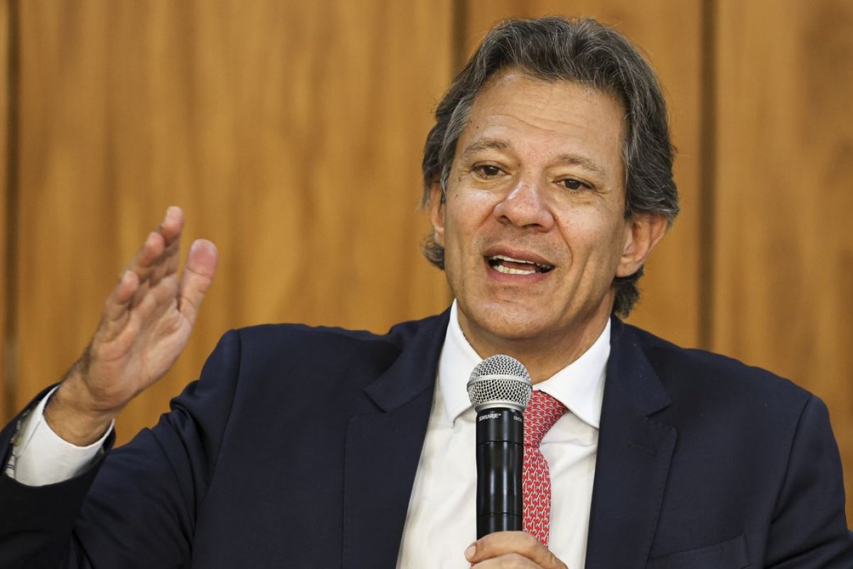 Pacote de Haddad para conter gastos deve ter impacto de R$ 70 bi em 2025 e 2026