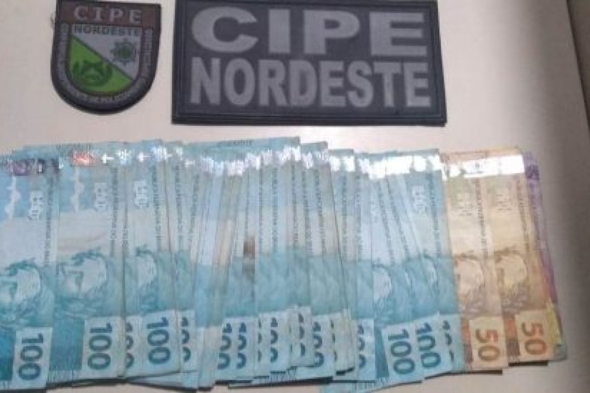 Dupla é presa após roubar R$ 9 mil de idoso de 93 anos no interior da Bahia