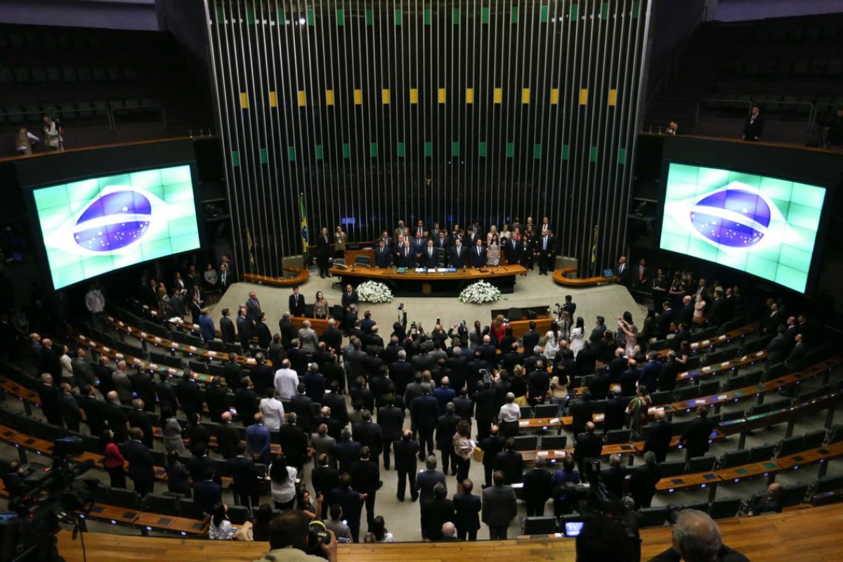 Congresso inicia atividades com 27 medidas provisórias em aguardo