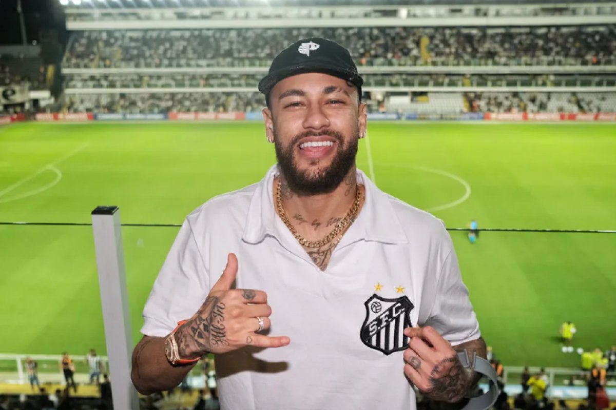 Jornalista crava retorno de Neymar ao Santos; veja data do possível anúncio