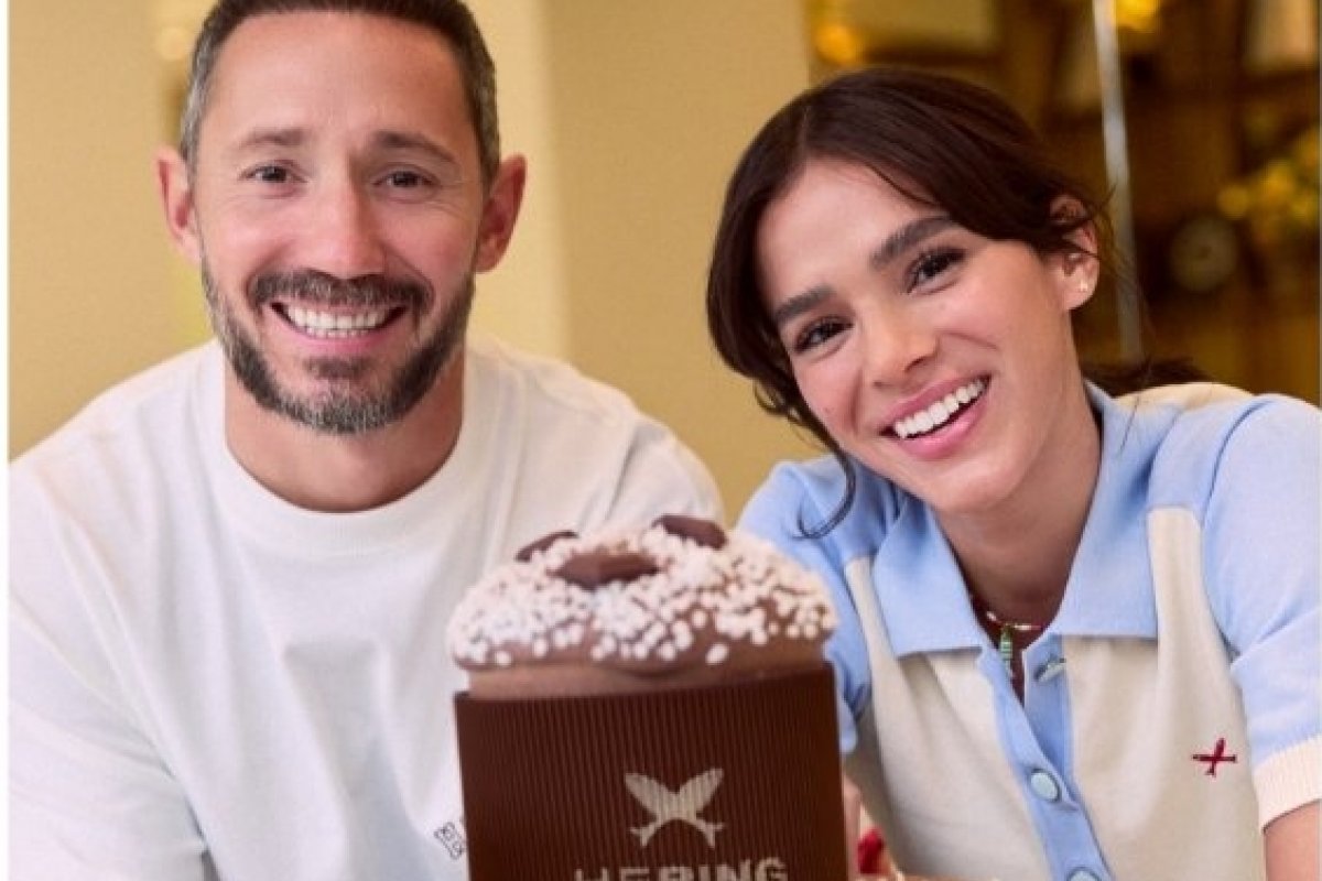Hering leva Bruna Marquezine para cozinhar receita icônica brasileira com Cedric Grolet em campanha de Natal!