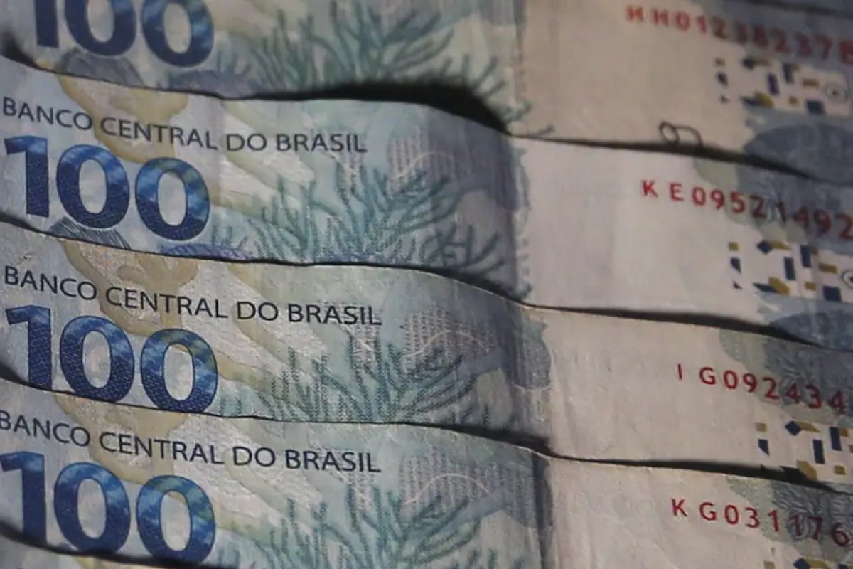 Mercado financeiro eleva previsão da inflação de 4,62% para 4,64%