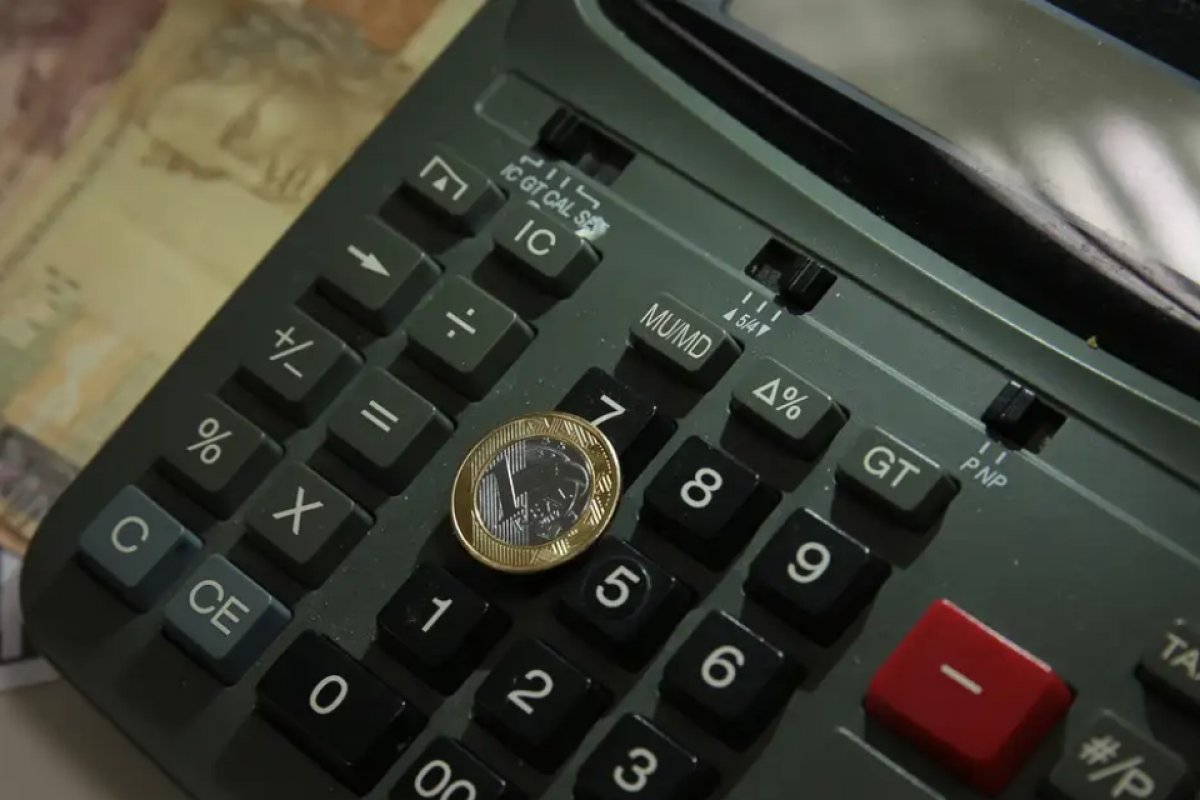 Fazenda aumenta para 3,3% estimativa para o PIB este ano