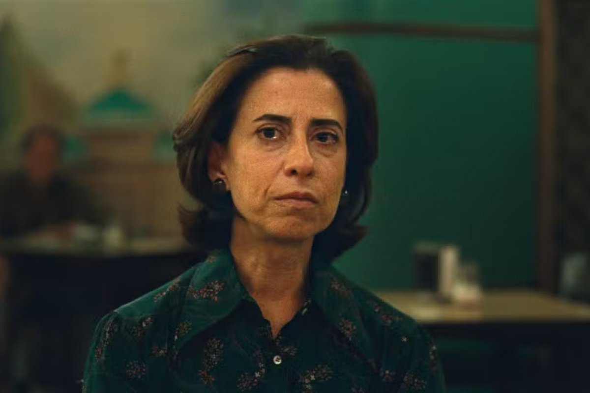 Cinema no Farol: 'Ainda Estou Aqui' já foi assistido por mais de 1 milhão de pessoas no Brasil