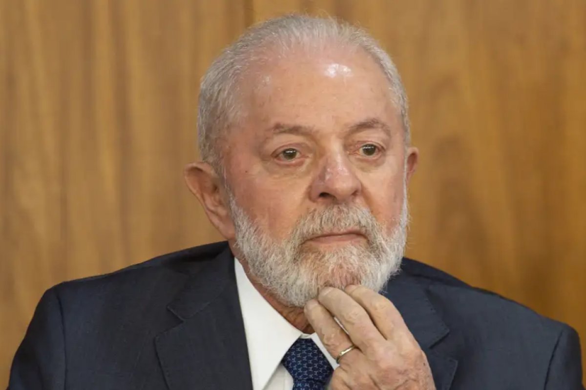 Militares tramaram ação em aplicativo e planejavam envenenar Lula, diz PF