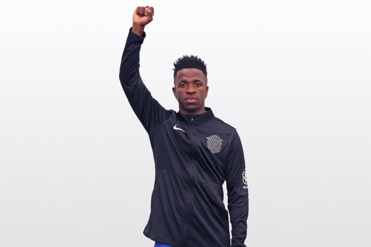 CBF adota Gesto Antirracismo em todos os jogos no país; Vini Jr comemora conquista