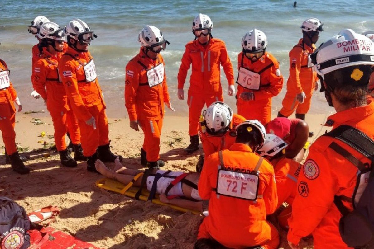 Homem se afoga em praia do Rio Vermelho, em Salvador