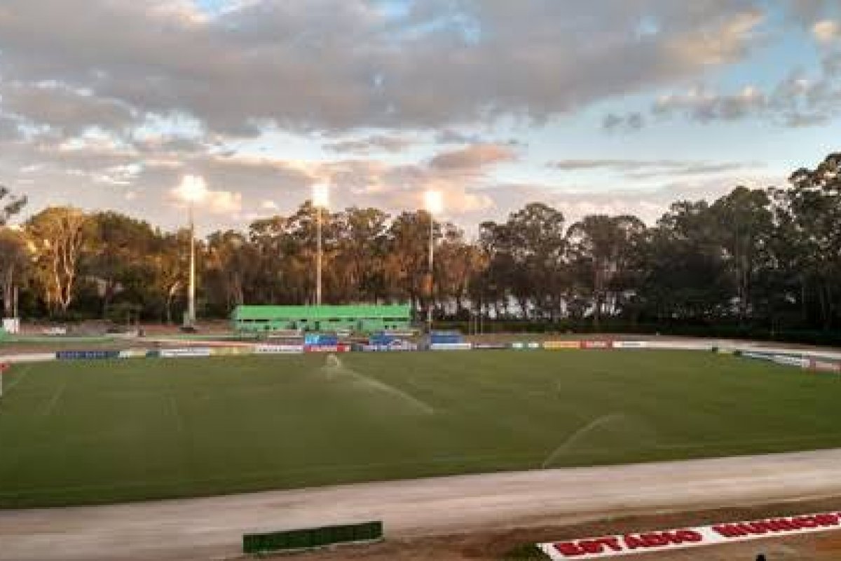 Vitória marca no fim, bate Conquista e chega a vice-liderança do Baiano