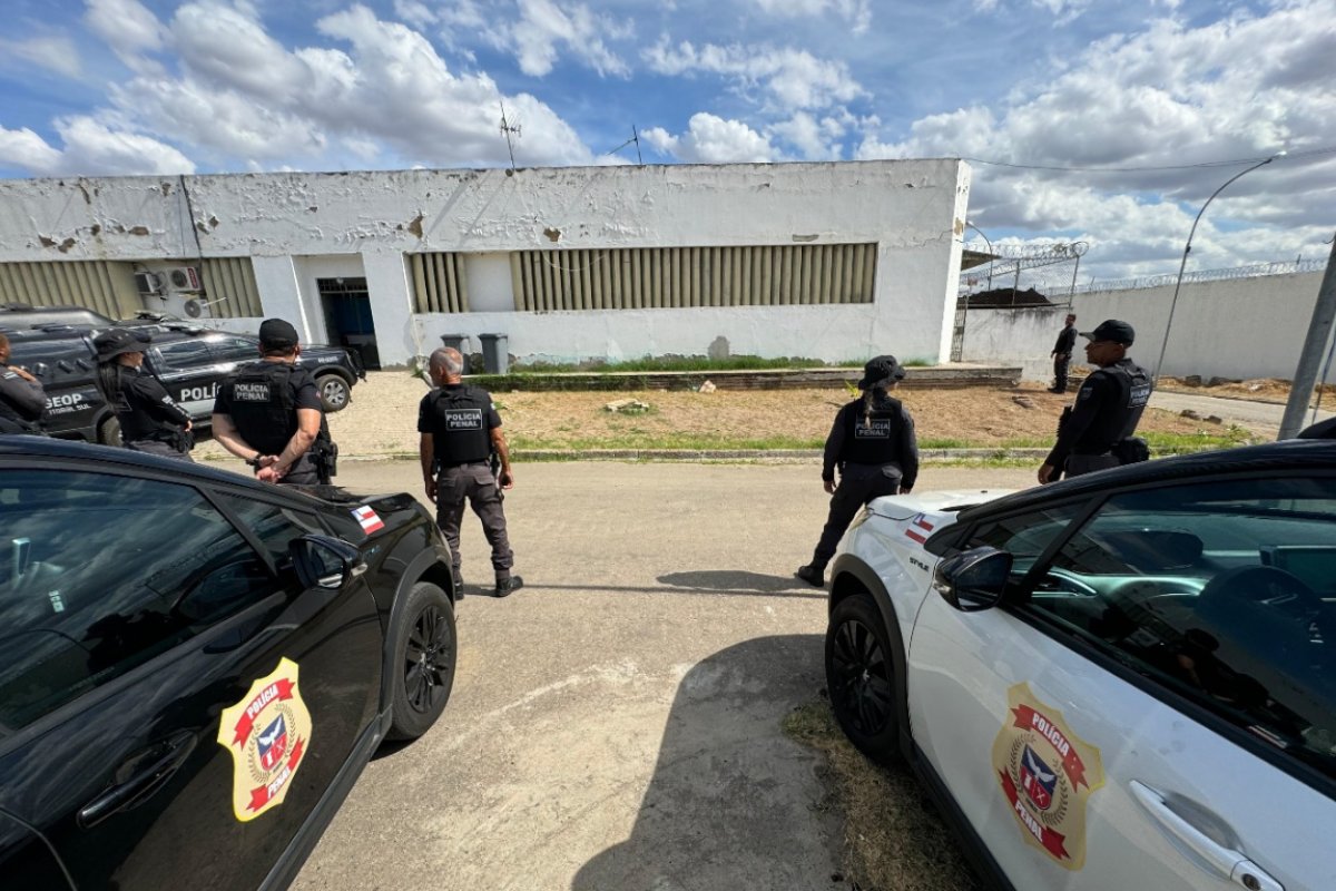 Celulares, drogas e carregadores portáteis são encontrados em presídio na Bahia
