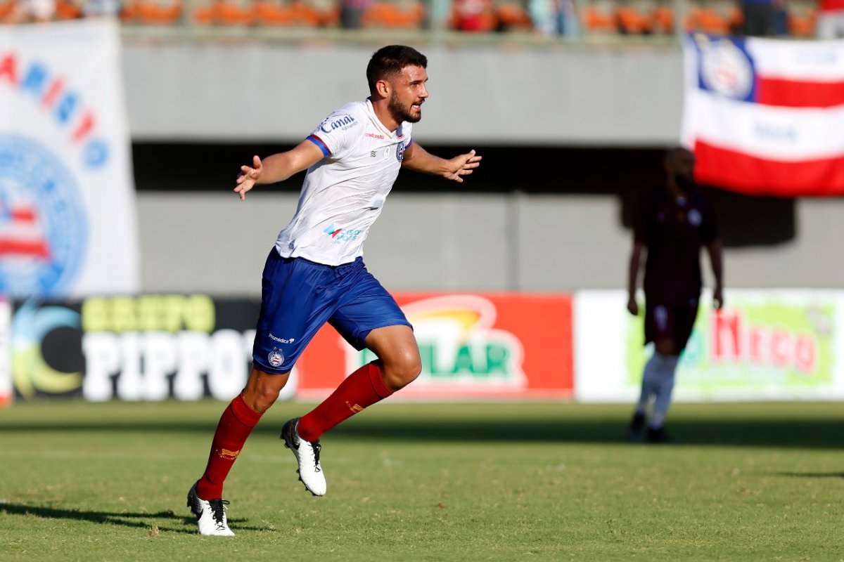 Bahia sofre gol no último minuto do Jacuipense mas segue líder do Baiano