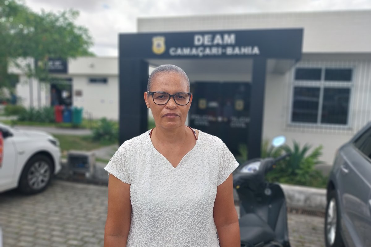 Vídeo: professora denuncia racismo e intolerância religiosa em escola municipal de Camaçari