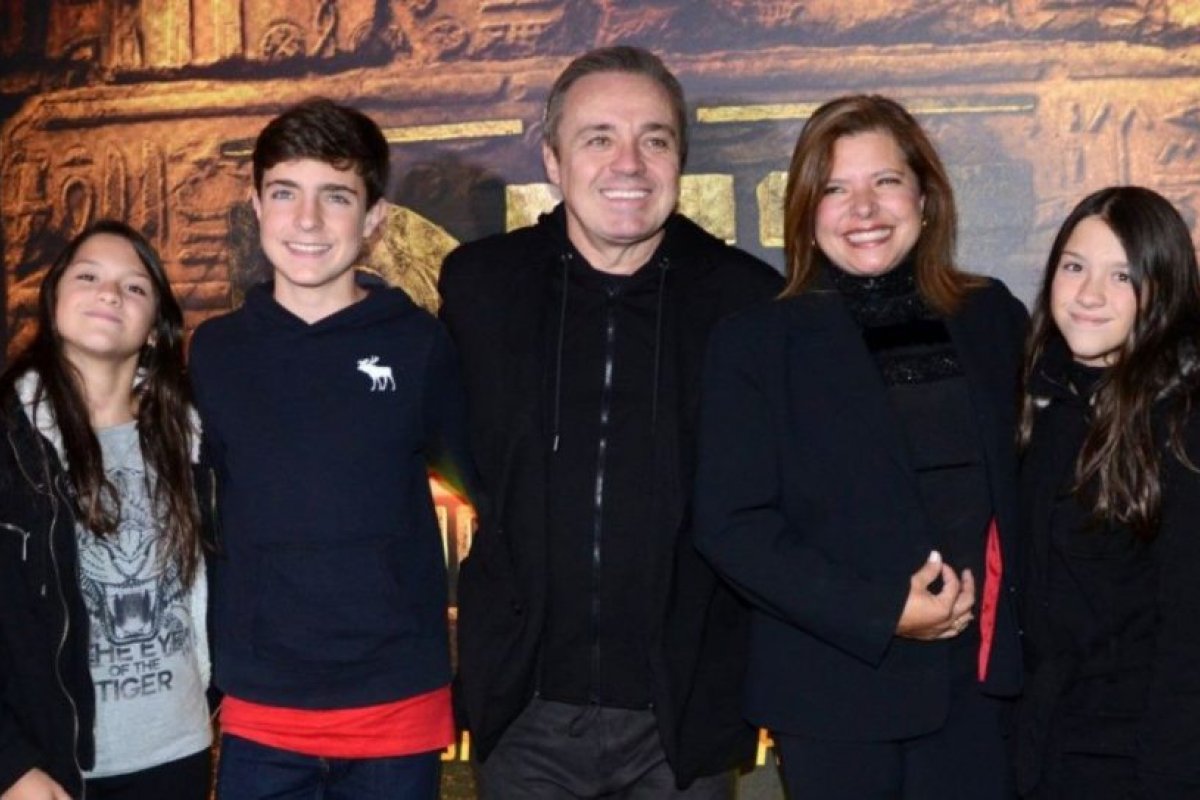 “Ele nunca teve nada com ela”, diz mãe de Gugu sobre Rose Miriam para o Fantástico