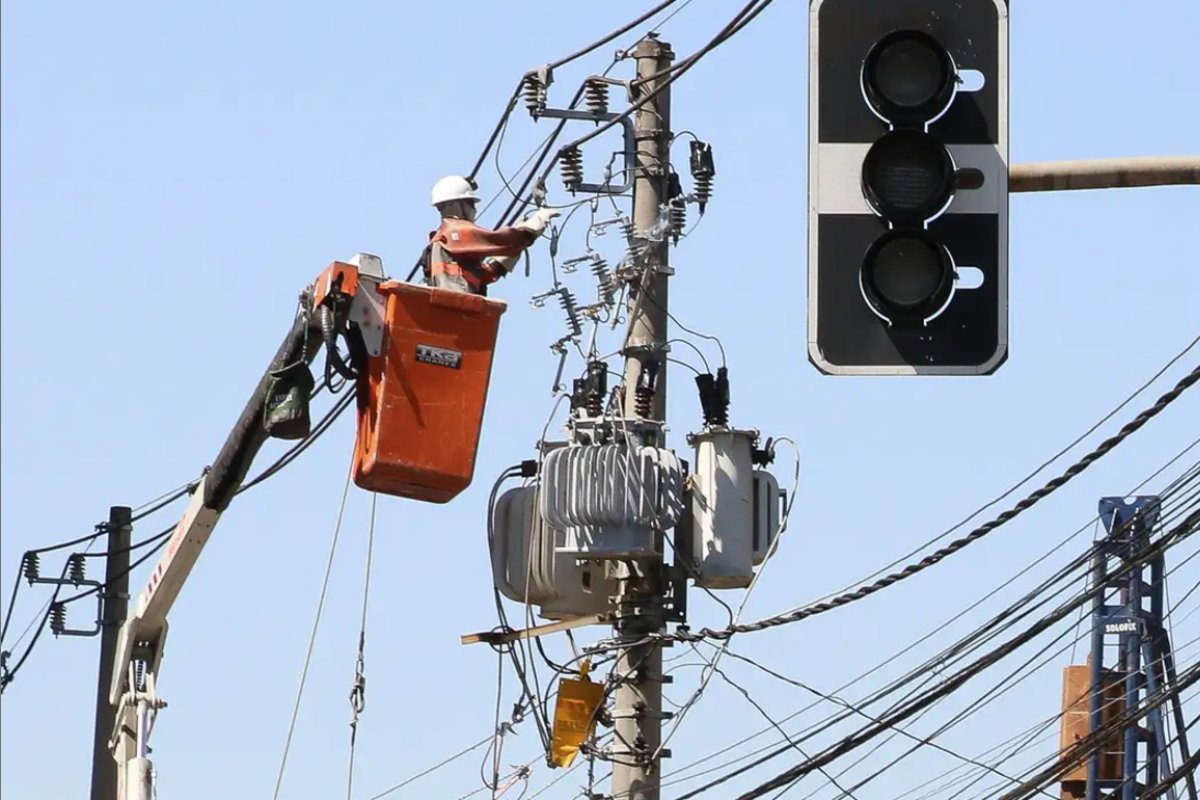 Enel Américas anuncia investimento bilionário em redes elétricas no Brasil