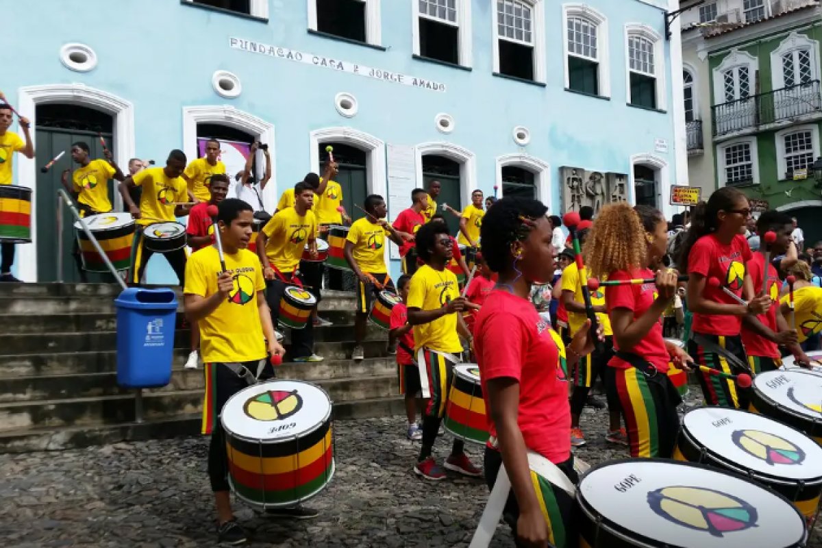 Olodum, Didá, Filhos de Gandhy e Afrocidade se apresentam em evento do Novembro Negro na Concha Acústica, em Salvador; veja programação