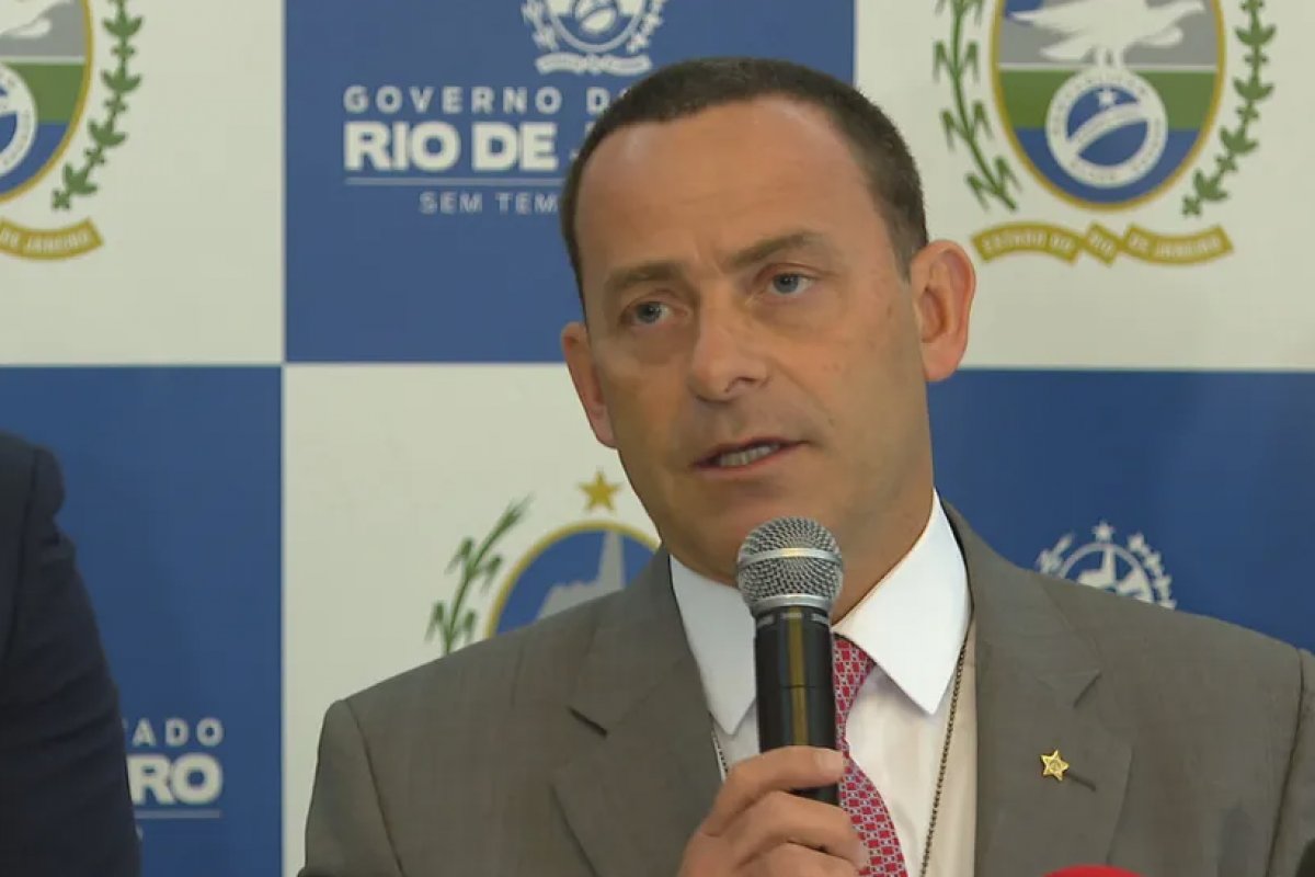 Ex-chefe da Polícia Civil é alvo de operação contra fraudes em fundação de saúde do RJ