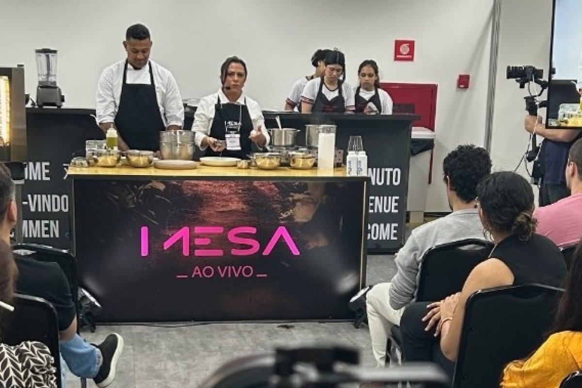Chef Andréa Ribeiro revela a diversidade do cacau no Mesa SP 2024 com aula show no Memorial da América Latina!