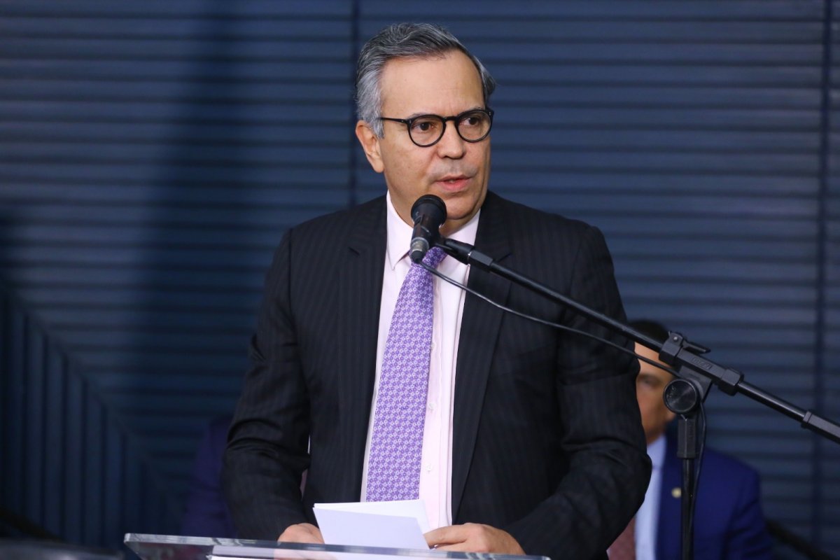 Comissão de Saúde aprova projeto de Félix Mendonça sobre vacinação prioritária para autistas