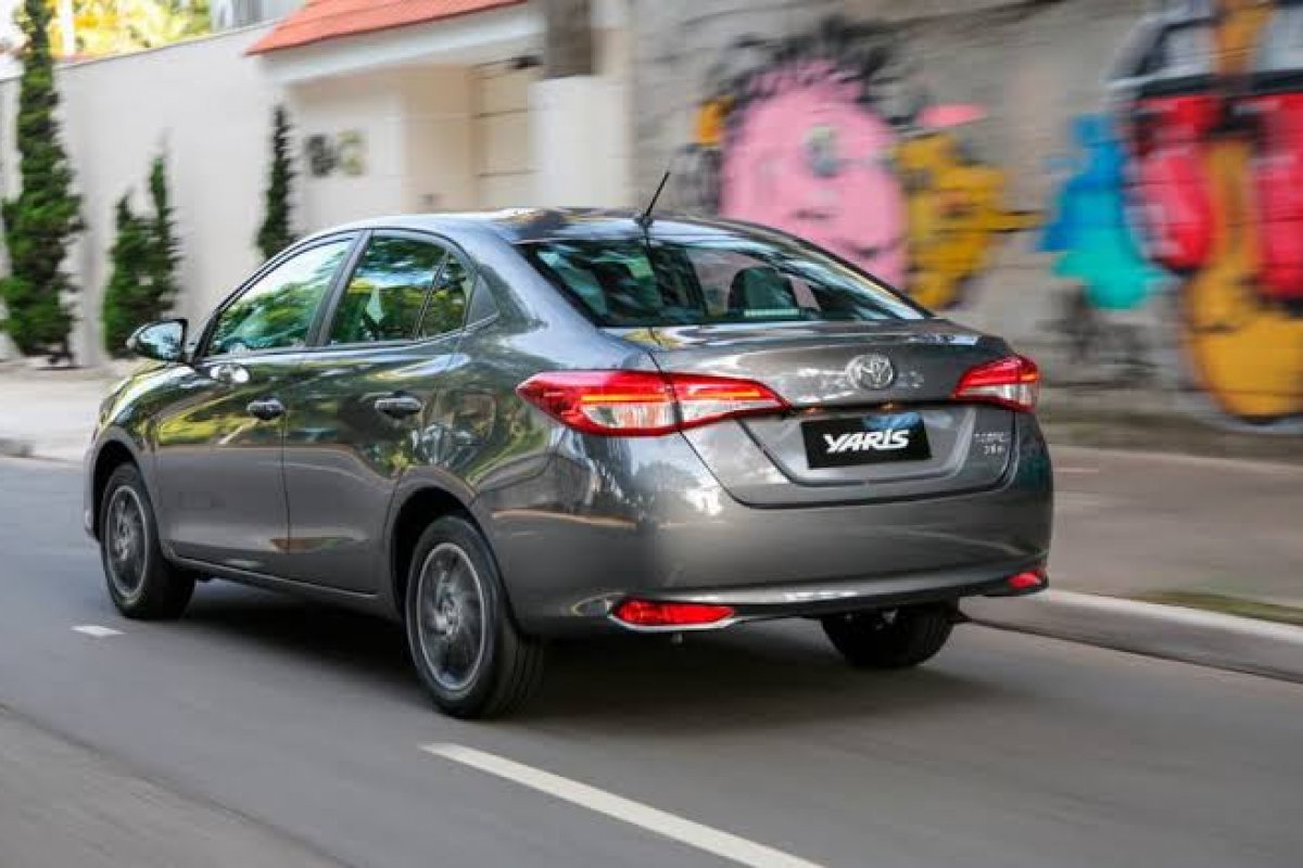 Toyota Yaris começa despedida: sedã sai de linha