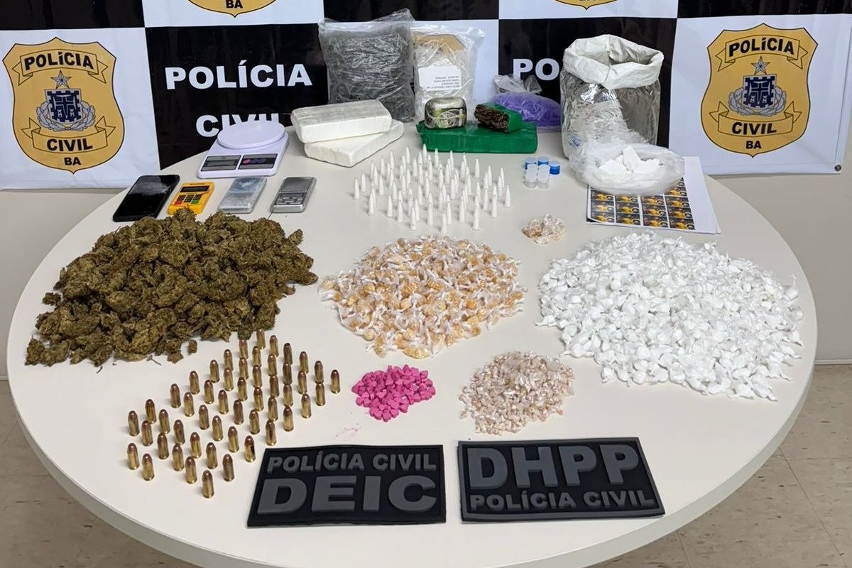 Apontado como fornecedor de armas para o tráfico é preso em operação na BA; drogas e munições foram apreendidas