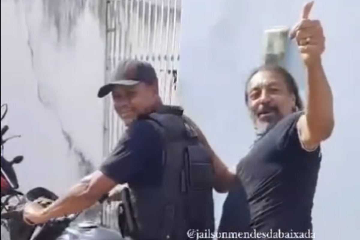 Vídeo: Delegado mostra novo método de fuga de bandidos com moto