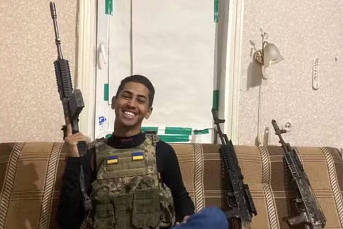 Brasileiro de 19 anos morre em combate na Ucrânia