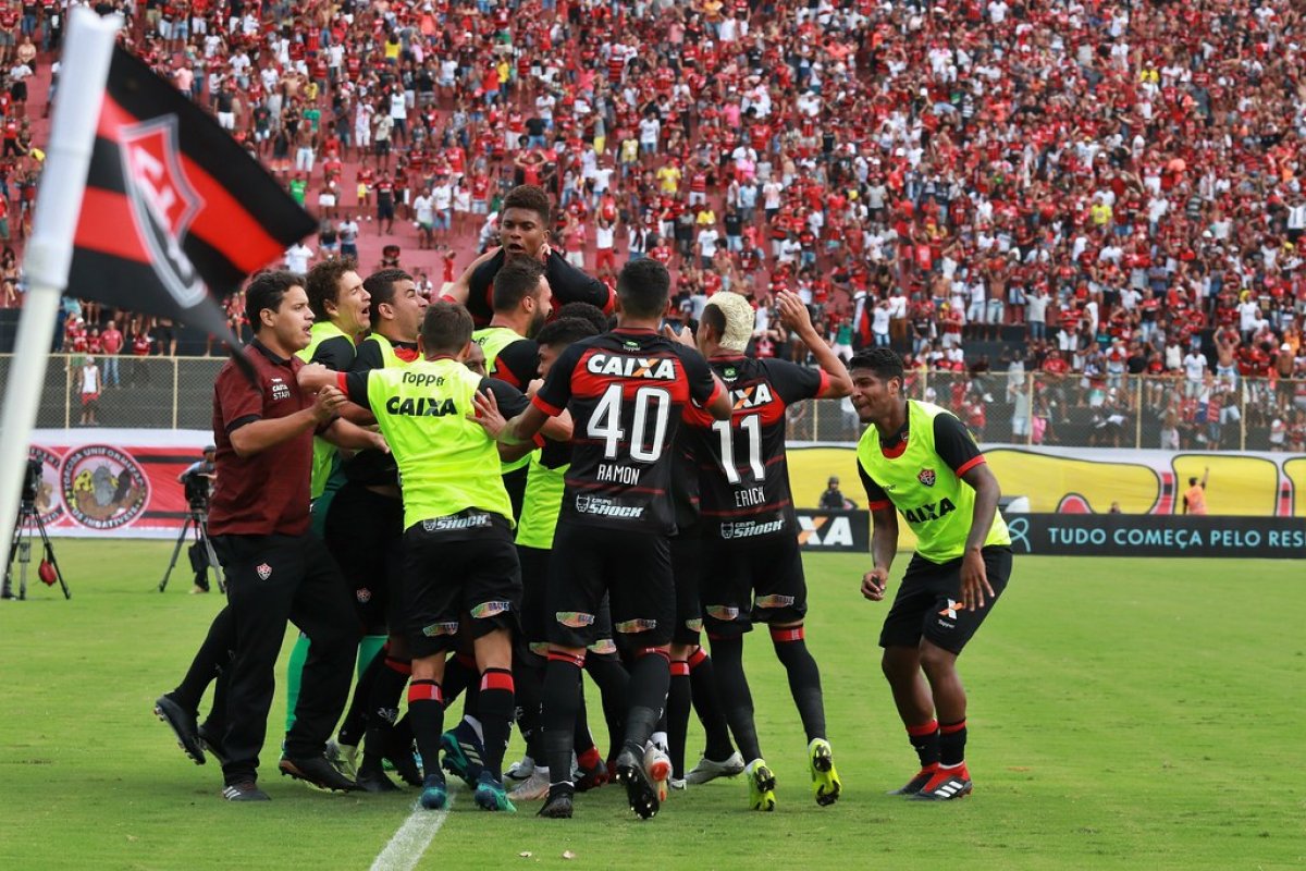 Vitória x Fortaleza: onde assistir ao vivo, horário e escalações