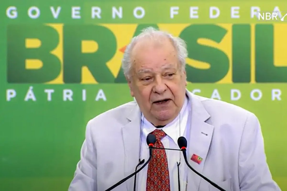 Morre Cerqueira Leite, um dos principais cientistas do país, aos 93 anos