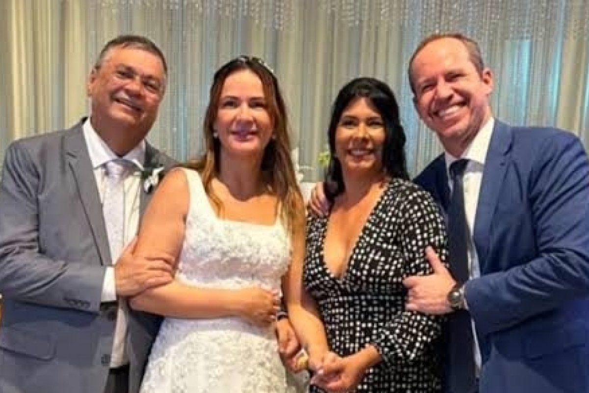 Flávio Dino se casa em cerimônia no Maranhão com presença de autoridades