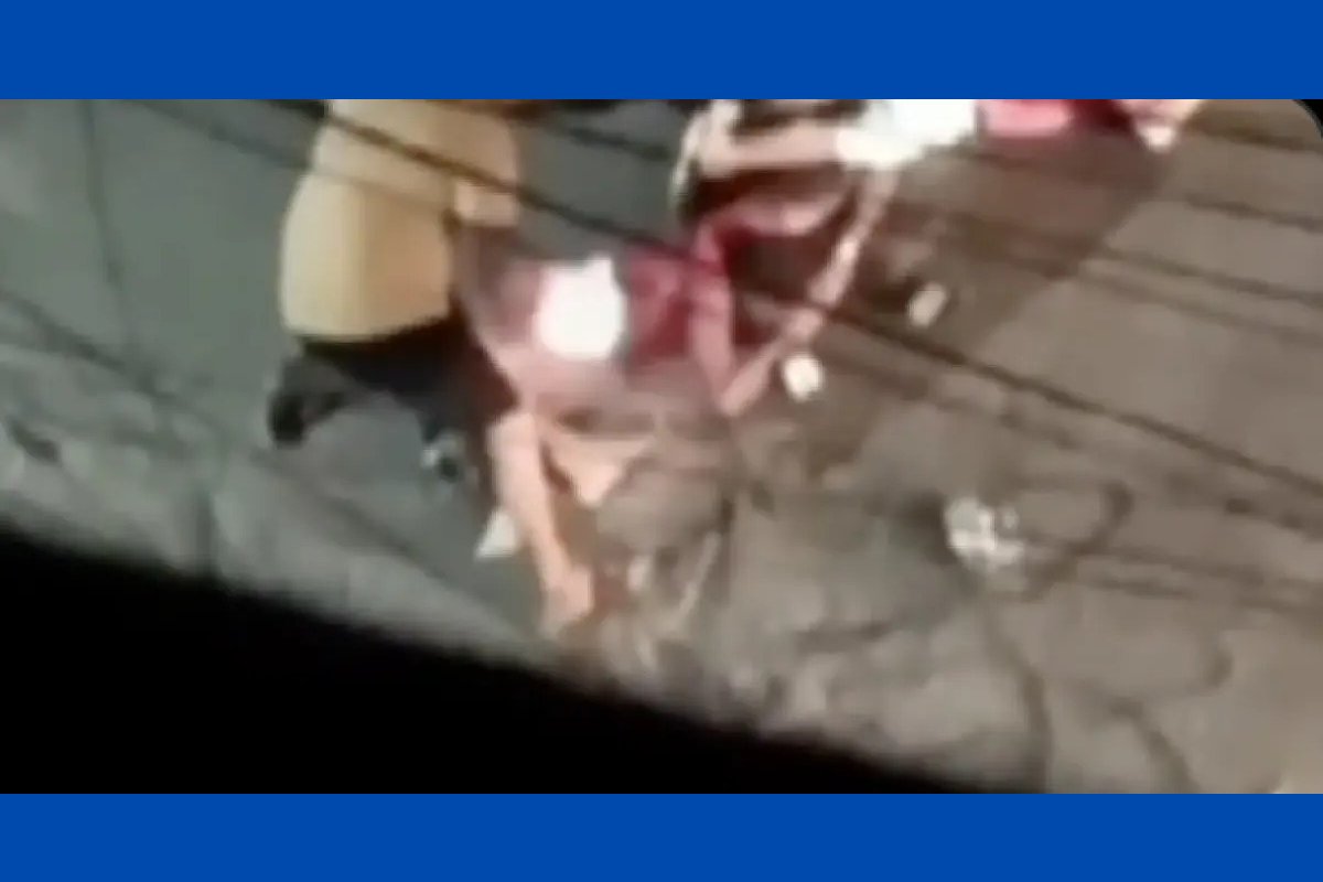 Vídeo: homem é flagrado ao matar adolescente rendido no chão e ferir outro jovem em Salvador