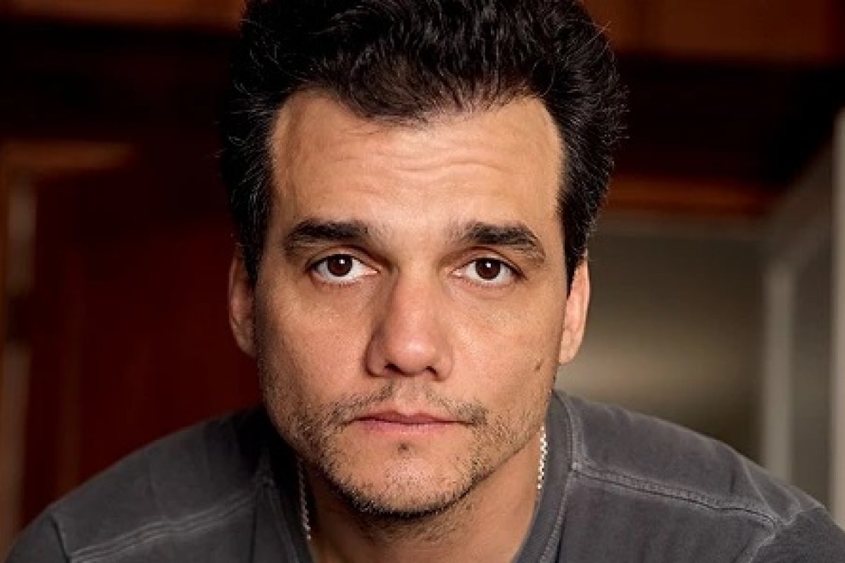 Após sucesso com Selton Mello, Wagner Moura também deverá ganhar concurso de sósias